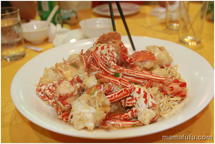 IMG_2623.JPG - lobster with noodle, a sai kung seafood place, hong kong, china